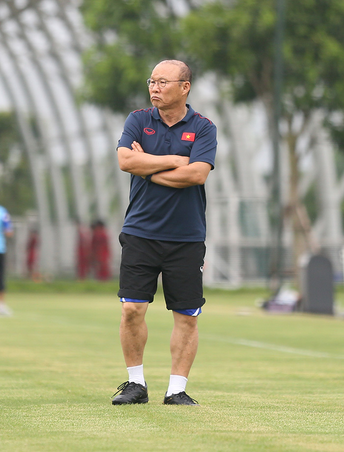 Nhấn vào ảnh để phóng to Sắp đổi lịch V-League, thầy Park được chiều hết cỡ