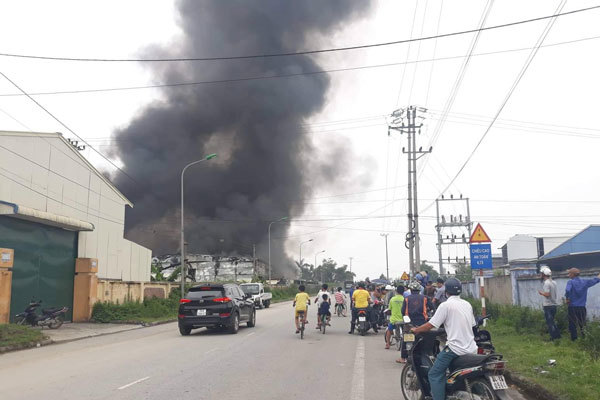 Cháy lớn ở nhà máy dược phẩm Syntech, Hải Dương