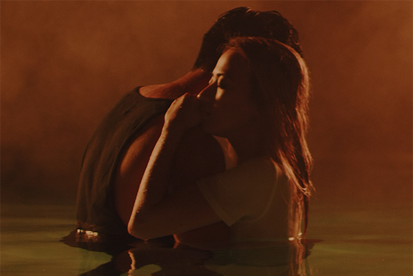 Bạn trai Việt kiều kém tuổi của 'bé' Xuân Nghi là ai?