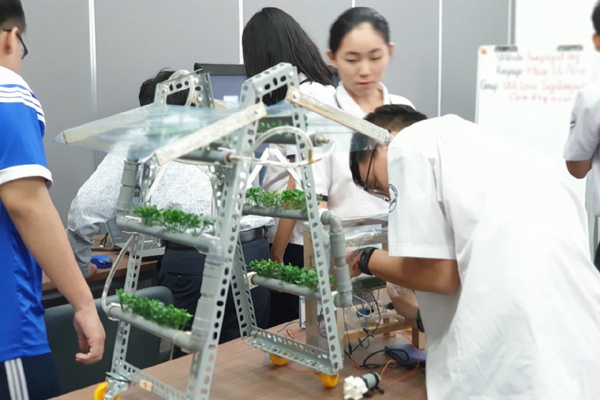 Lần đầu tiên tổ chức ngày hội STEME dành cho teen yêu công nghệ