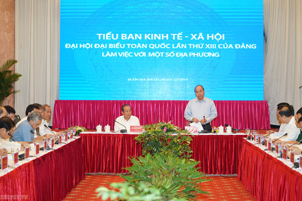 Thủ tướng chủ trì họp Tiểu ban KTXH với miền Trung, Tây Nguyên
