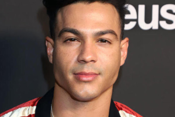 Ngôi sao mạng xã hội Ray Diaz bị bắt vì tấn công tình dục