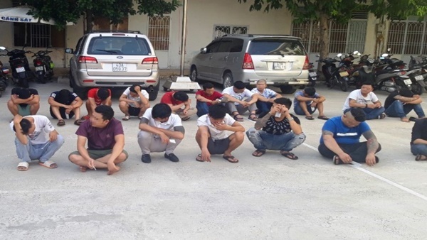 Công an Đà Nẵng ập vào quán Chợt Nhớ, bắt hàng loạt trai gái 'phê' ma túy