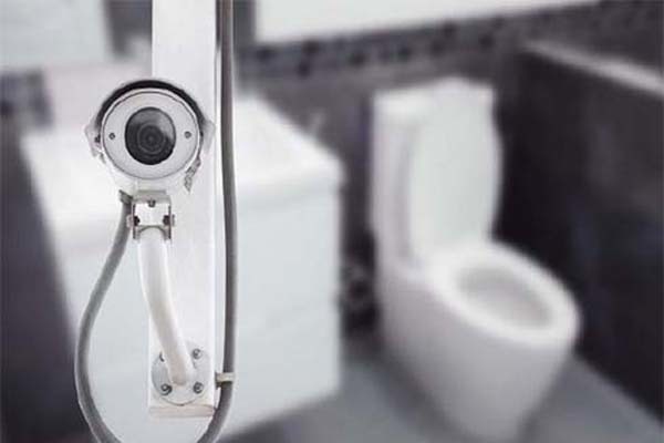 Sốc: Một tàu du lịch trên vịnh Hạ Long đặt camera quay lén du khách trong nhà vệ sinh