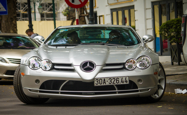 'Mũi tên bạc' Mercedes SLR McLaren độc nhất VN tái xuất