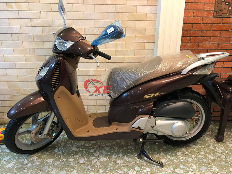 Honda SH 2008 màu sôcôla giá hơn 250 triệu đồng gây sốt