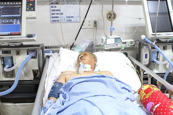 20 năm phụ hồ nuôi con, mẹ đơn thân bị tai nạn nguy kịch tính mạng