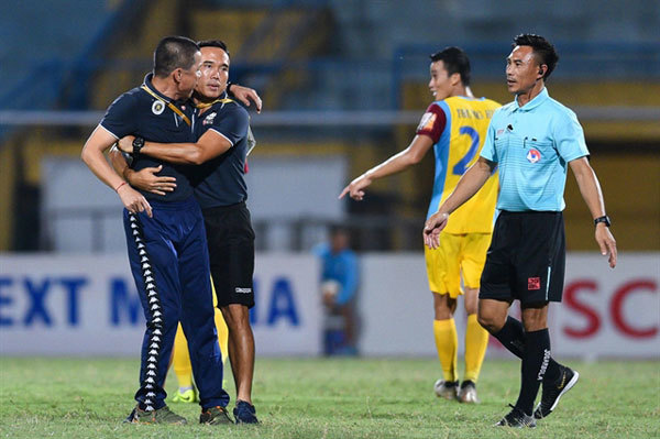 Ha Noi coach banned for Hoang Anh Gia Lai clash