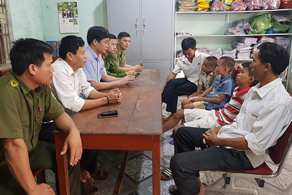 3 bé trai Nghệ An đi lạc đường bịa chuyện bị bắt cóc