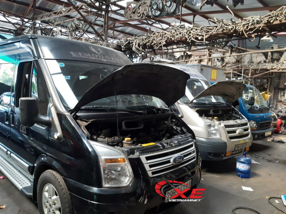 Điều hòa ô tô dở chứng ngày nắng nóng, garage quá tải