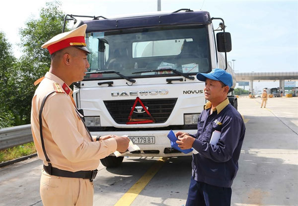 Traffic police launch vehicle inspections nationwide