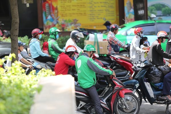 More players enter Vietnam e-hailing market