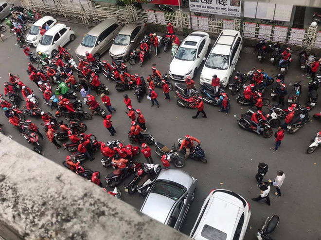 Hàng loạt tài xế tuyên bố bỏ Go-Viet, chuyển sang Grab