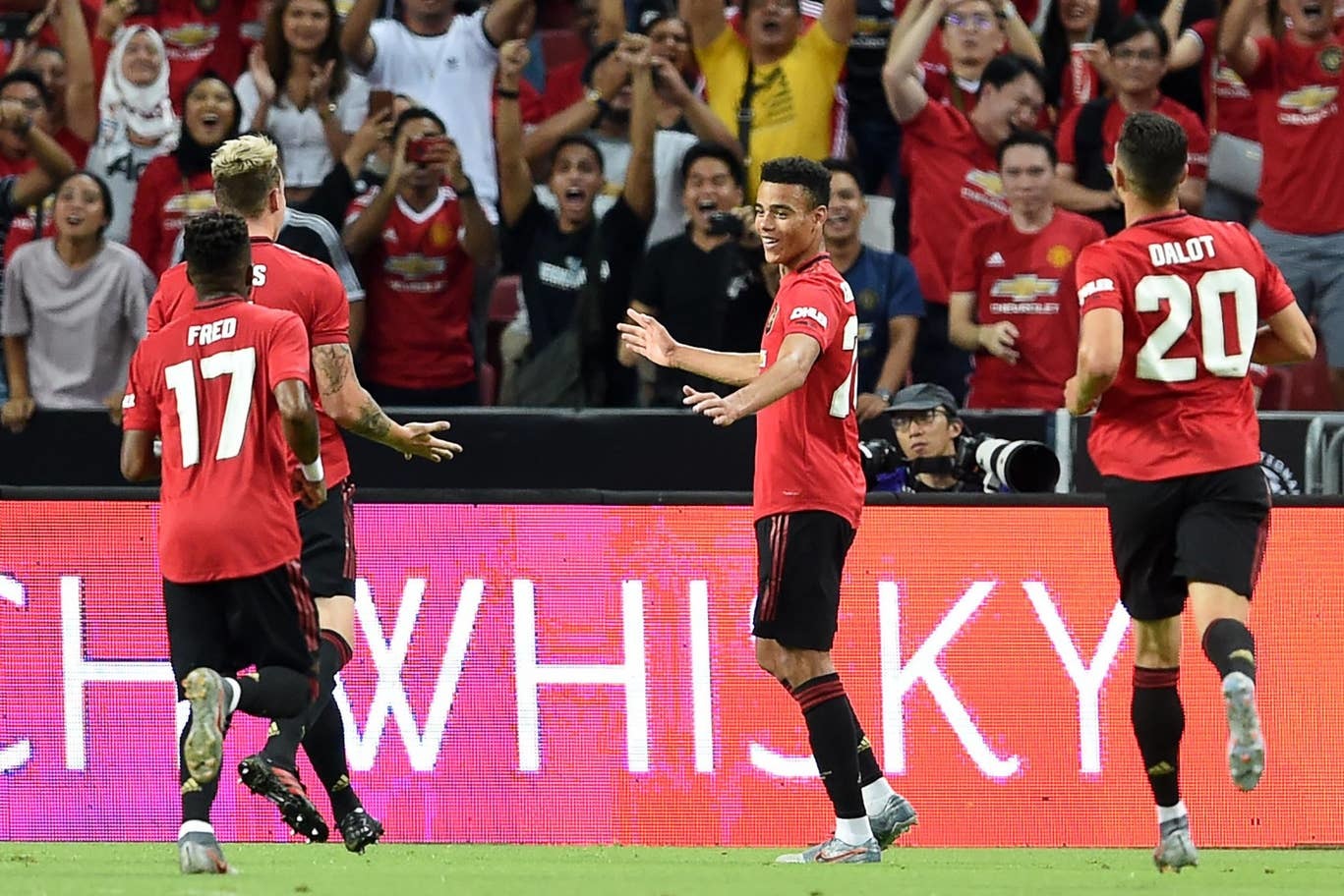 MU hạ gục Inter nhờ phút lóe sáng của tiền đạo 17 tuổi