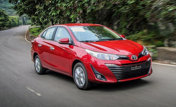 Tranh cãi mức mất giá gần 100 triệu của Toyota Vios mới chạy 2 tháng