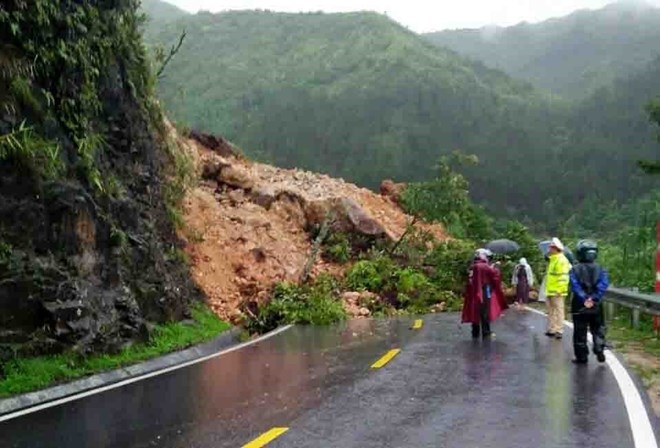 Vietnam loses $860 million to natural disasters last year