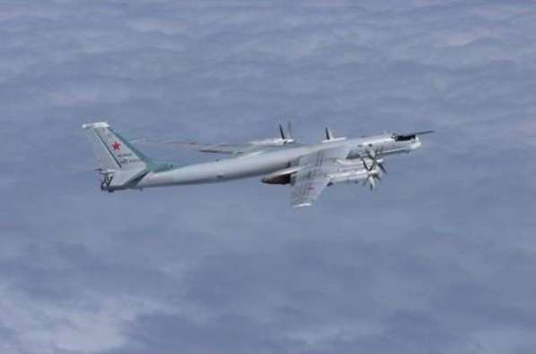 Hàn Quốc nã 300 loạt đạn cảnh cáo máy bay Nga