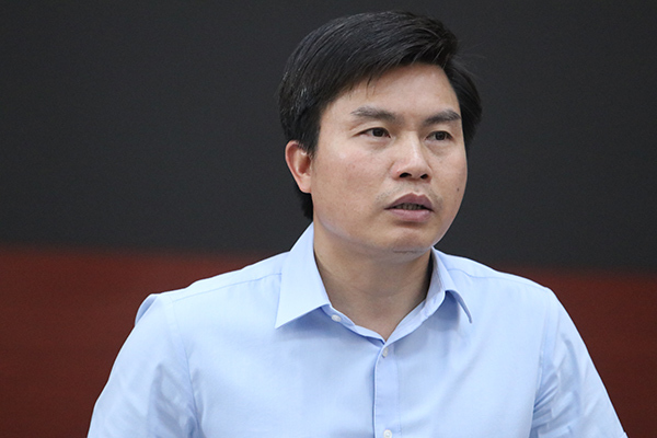 Phó GĐ Sở 'né' nhiều câu hỏi về thu hồi sổ đỏ chung cư của ông Thanh Thản