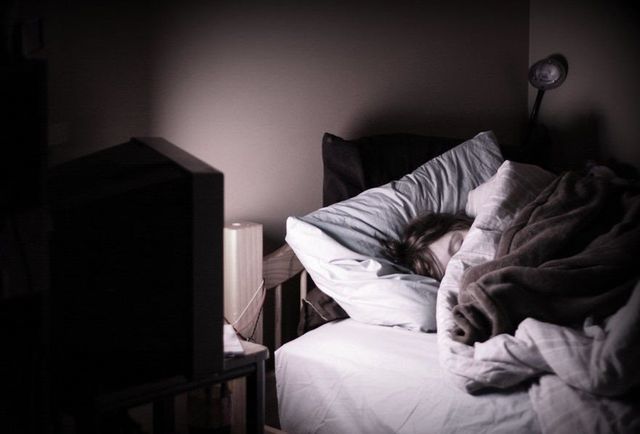 Những thói quen khi ngủ nhiều người đang làm gây hại cho sức khỏe