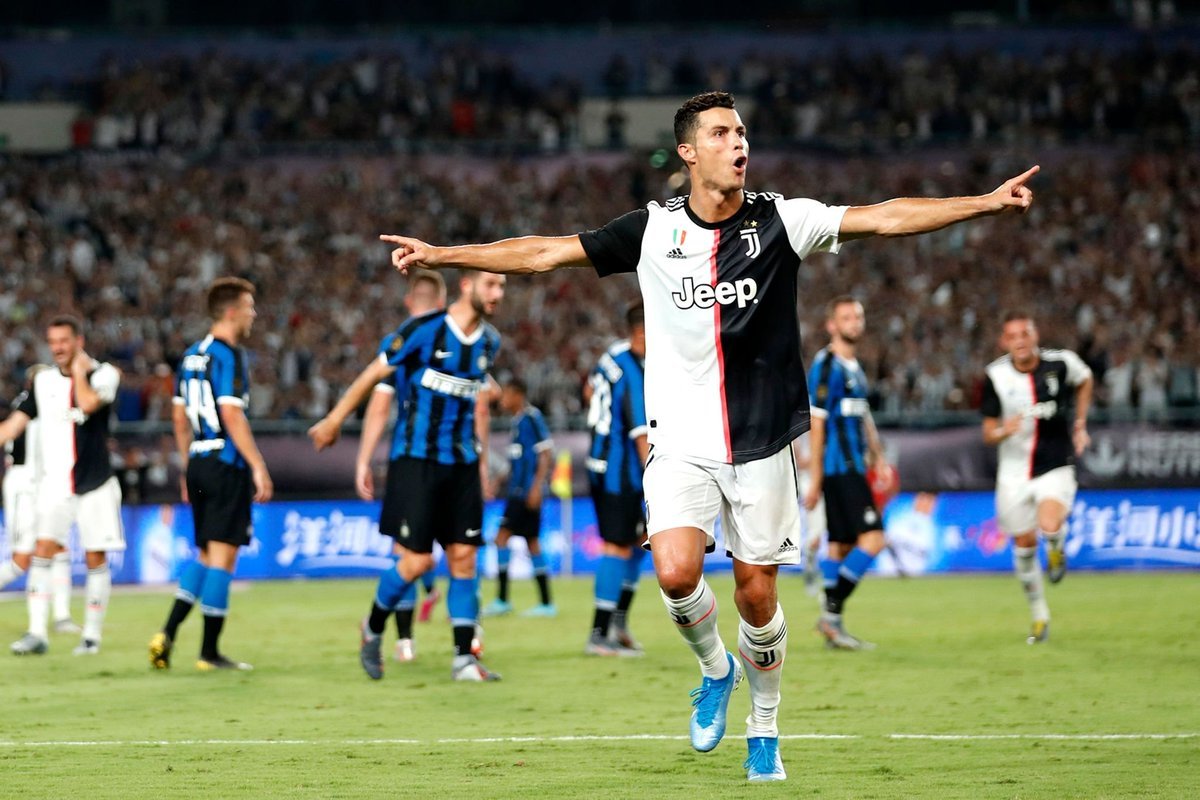 Ronaldo, Buffon tỏa sáng, Juventus thắng nghẹt thở Inter