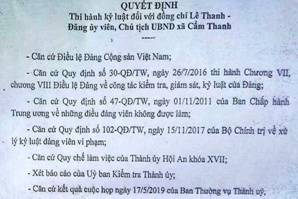 Cách hết chức vụ trong Đảng chủ tịch xã ở Quảng Nam