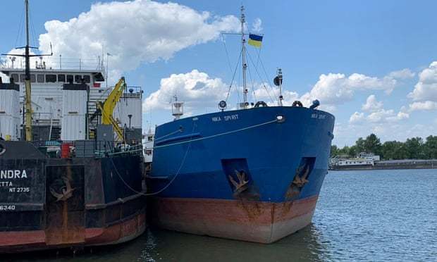 Ukraina bắt tàu chở dầu Nga
