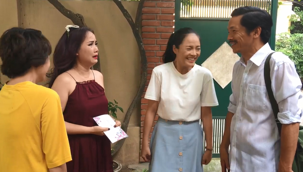 Hậu trường cười ra nước mắt của cảnh phim hài hước nhất 'Về nhà đi con'