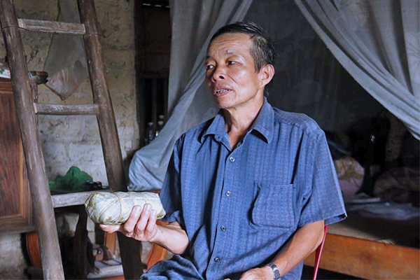 Kỳ lạ làm chục mâm cỗ, ăn uống linh đình 'cúng' người sống ở Bắc Giang