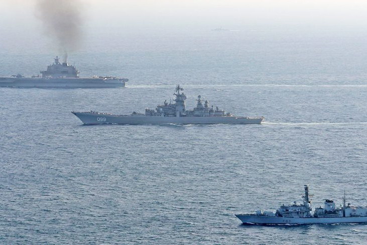 Hải quân Hoàng gia hộ tống tàu dầu Anh qua Eo biển Hormuz