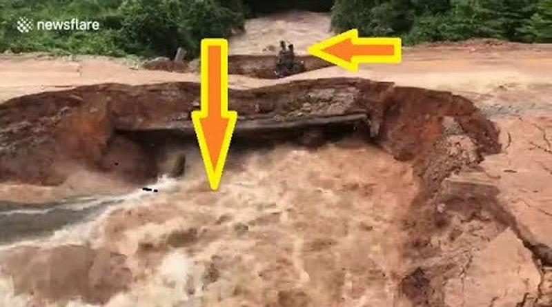 Khoảnh khắc cầu sập, nước lũ 'nuốt chửng' người đi xe máy