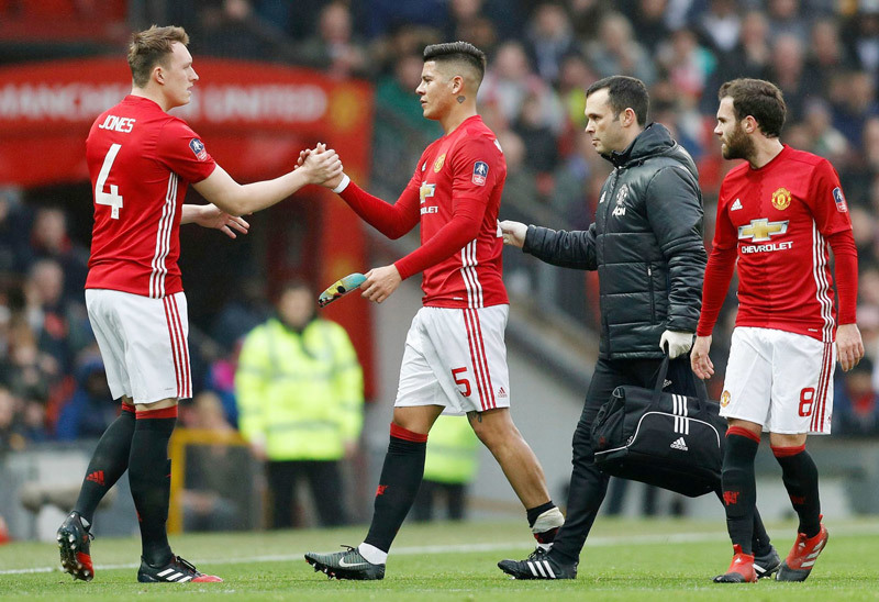 MU gặp ác mộng với 4