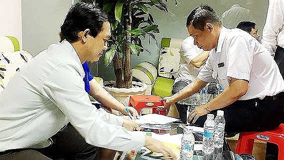 Dong Nai authority forces illegal Chinese doctors to leave Vietnam