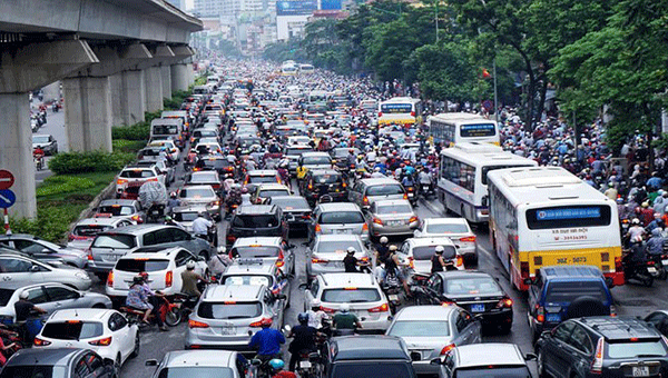 Hanoi considers charging cars entering downtown