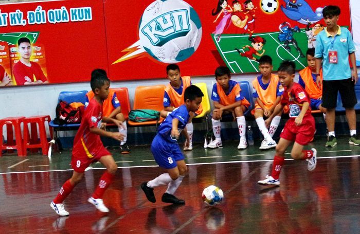 Xác định 8 đội vào tứ kết Giải bóng đá Nhi đồng toàn quốc