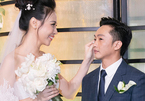Đàm Thu Trang ân cần chăm sóc Cường Đô La trong lễ cưới