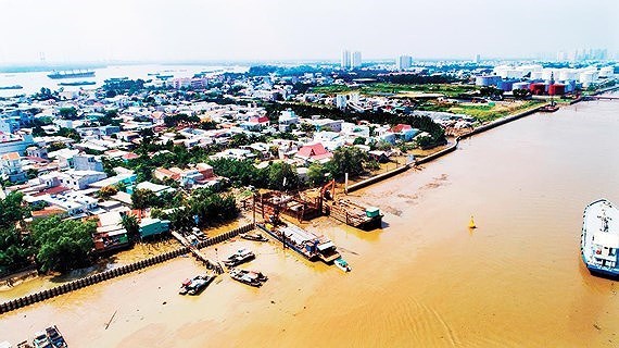 Many embankment projects still on paper as HCM City battles severe flooding