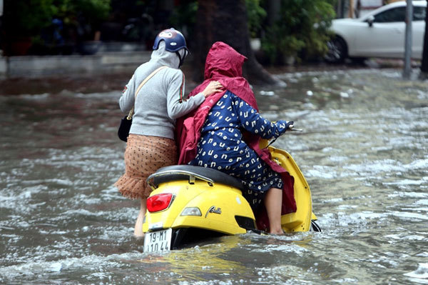 Heavy showers to cool northern Vietnam