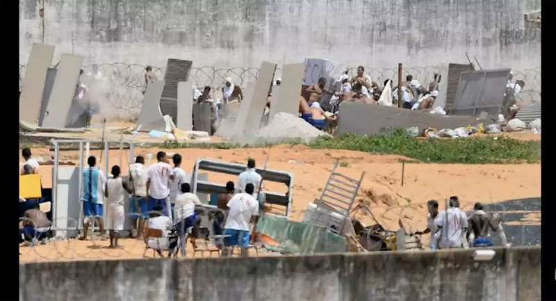 Băng đảng hỗn chiến tại nhà tù Brazil, hàng chục người bị chặt đầu