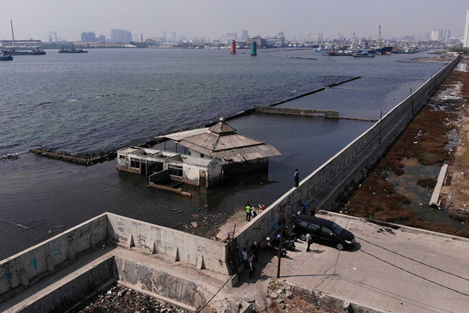 Tổng thống Indonesia quyết xây tường cứu thủ đô không chìm xuống biển