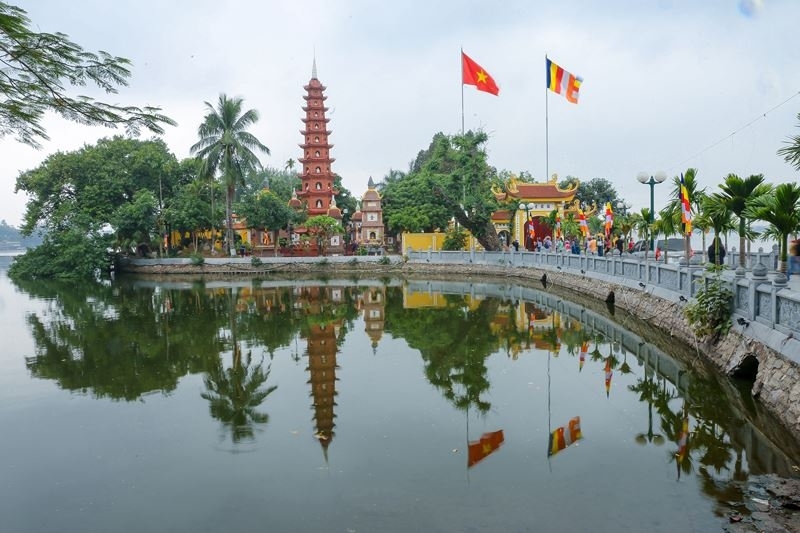 Two Vietnamese pagodas listed among world’s top 20 most beautiful
