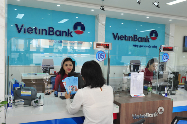 Hàng chục nghìn khách hàng gửi tiết kiệm, hưởng ưu đãi từ VietinBank