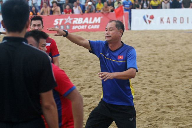 Dàn xếp tỷ số, HLV Khánh Hoà bị 