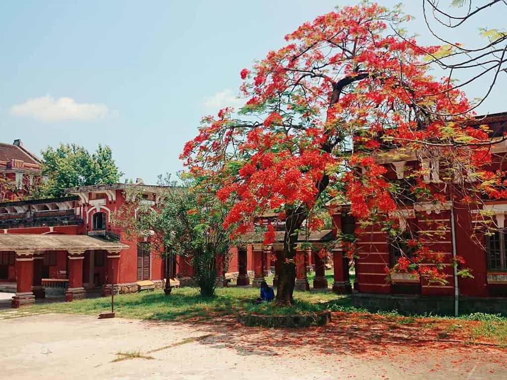 Quoc Hoc Hue - Century Old High School