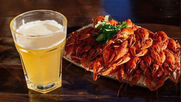 Chuyên gia khuyến cáo 4 điều cấm kị và 5 kiểu người không nên uống bia