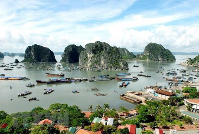 Quang Ninh province works to preserve Ha Long Bay