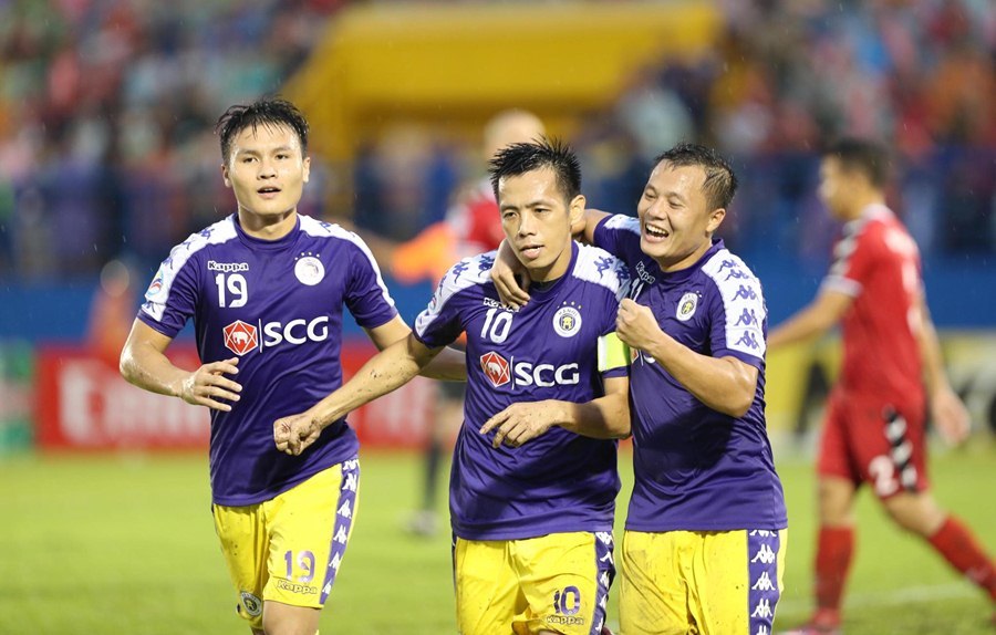 Văn Quyết giúp Hà Nội hạ Bình Dương ở chung kết lượt đi AFC Cup