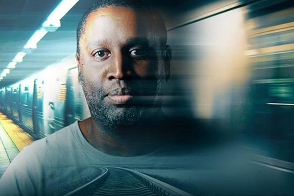 Người đàn ông lập dị nghiện trộm tàu, xe buýt