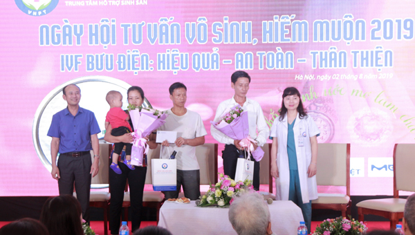 100 căp vợ chồng hiếm muộn được hỗ trợ kinh phí điều trị