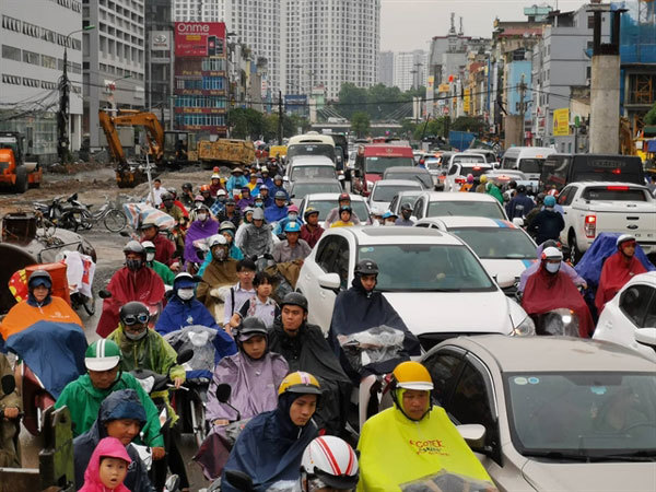 Hanoi to build digital traffic map for drivers as congestion worsens