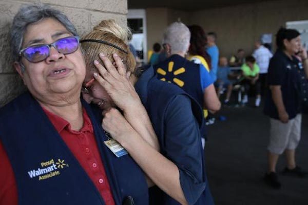 Những hình ảnh chấn động về vụ thảm sát El Paso
